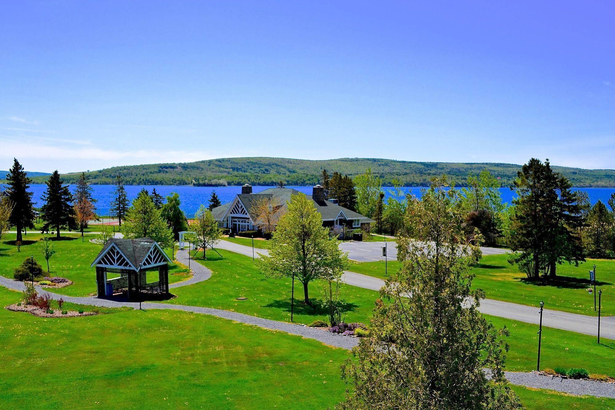 Inverary Resort Baddeck Inlet エクステリア 写真